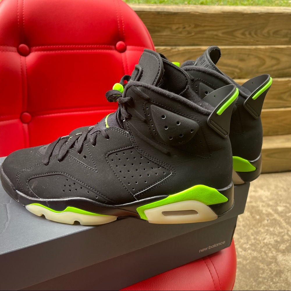 Air Jordan 6 Electric Green Size 9